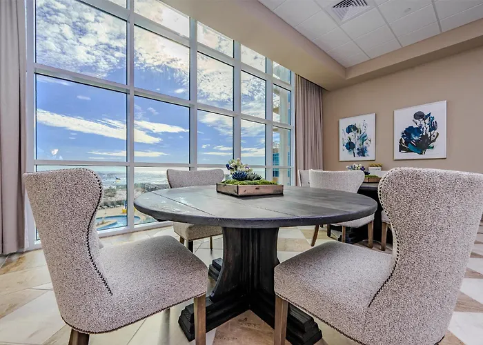 Phoenix Gulf Towers 1107 *
