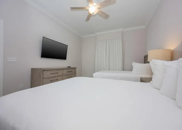Phoenix Gulf Towers 1107